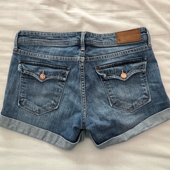 H&M - Denim Shorts with low waist - Picture 2 of 4